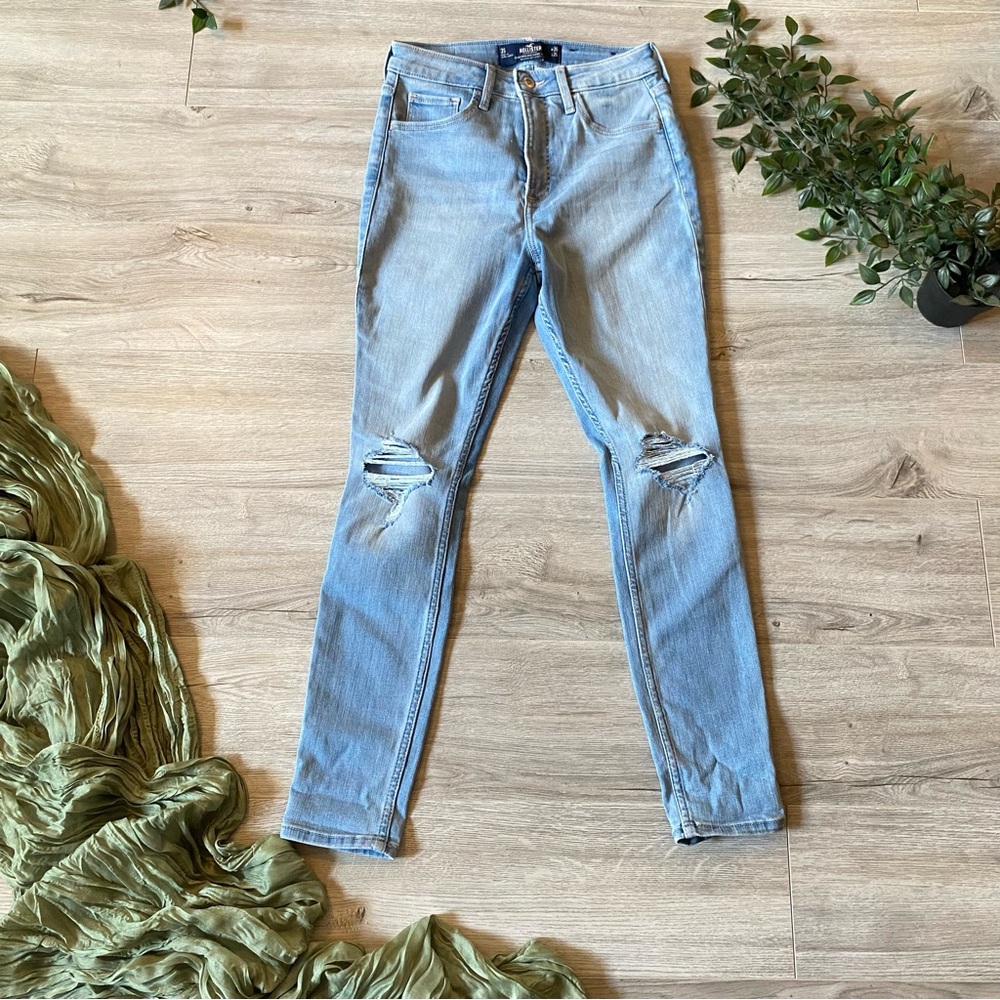 Hollister | Ripped curvy high-rise super skinny jeans